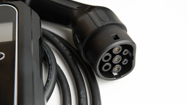 PREMIUM INSTELBARE MOBIELE LADER/LAADKABEL STOPCONTACT TYPE 2 1FASE 6A16A 1,3KW3,6KW VOOR RENAULT SCENIC