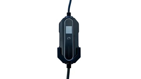 PREMIUM INSTELBARE MOBIELE LADER/LAADKABEL STOPCONTACT TYPE 2 1FASE 6A16A 1,3KW3,6KW VOOR XPENG P7